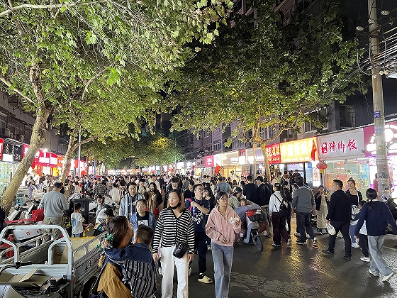 2025年中国消費トレンド動向⑪～ブランド信仰は衰えしらず？下沈市場とAIにも要注目！