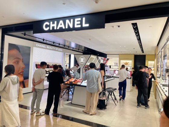 中国サービス市場拡大の背景は？