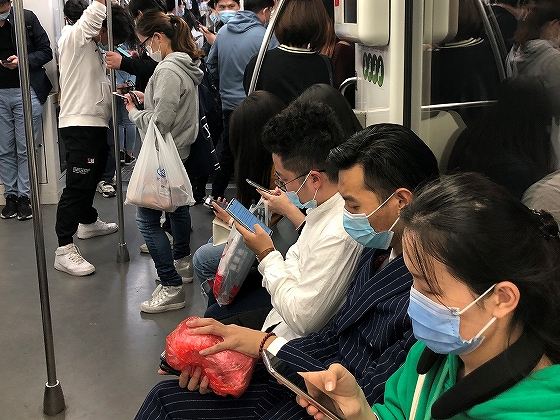 上海の地下鉄ではマスク着用が義務化