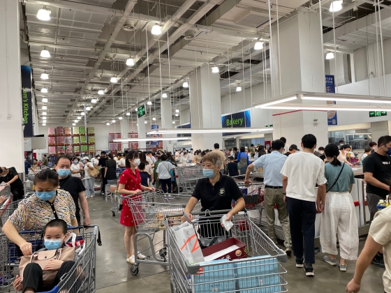家庭の消費者が多く、まとめ買いが一般的