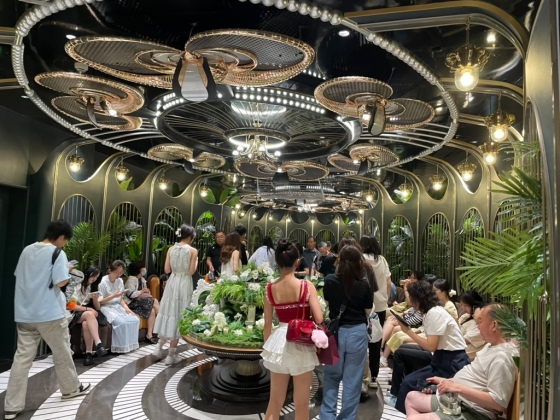 「南京徳基広場（DEJI PLAZA）」で全国的に話題となったのは、数千万元を投じた7つのテーマ型トイレ