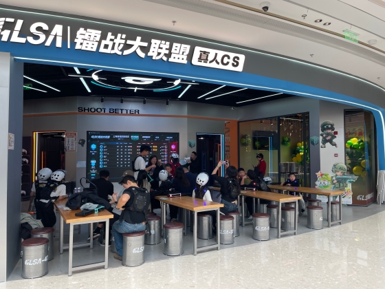 サービス消費の伸び率はモノ（商品）消費を上回る